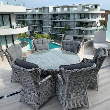 Penthouse Olas 滨海帕尔姆