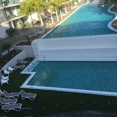 Penthouse Olas * بالم مار